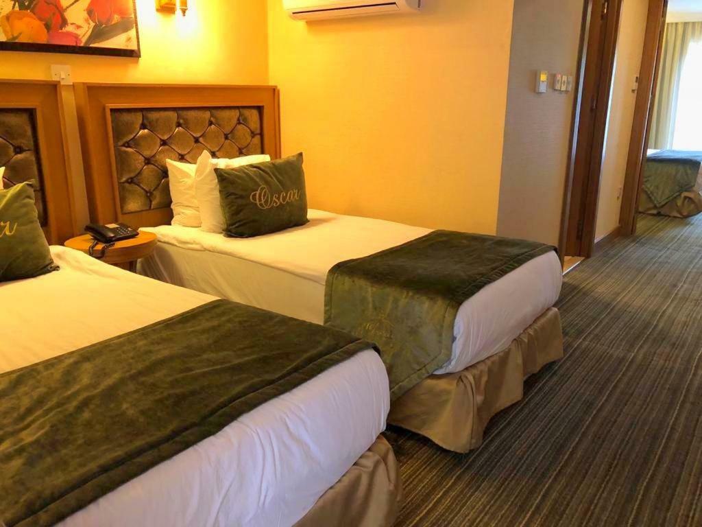 Oscar Beachfront Resort & Spa & Casino Кирения Экстерьер фото