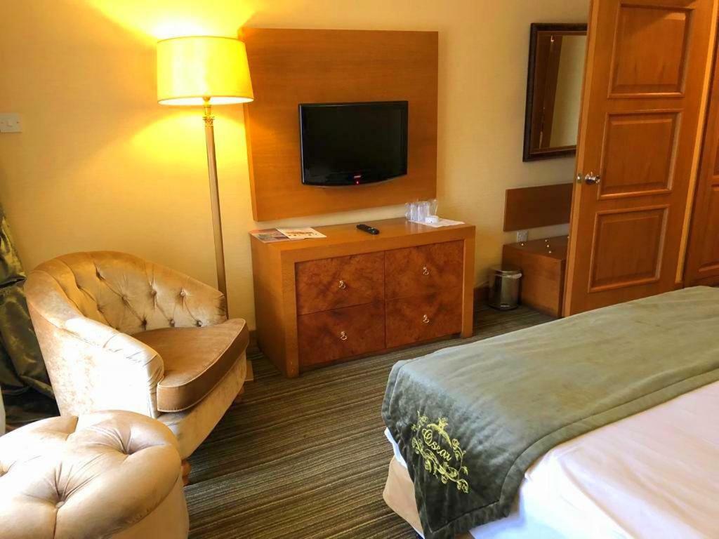 Oscar Beachfront Resort & Spa & Casino Кирения Экстерьер фото