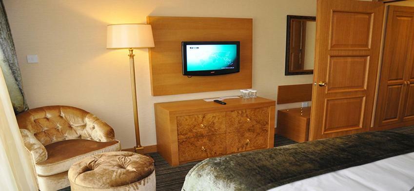 Oscar Beachfront Resort & Spa & Casino Кирения Экстерьер фото