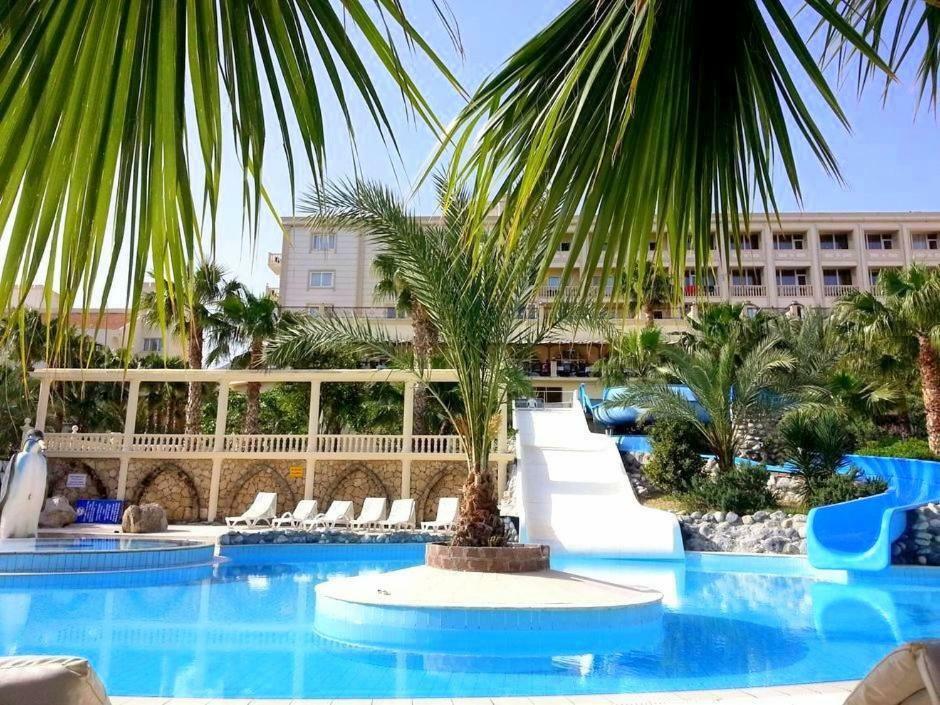 Oscar Beachfront Resort & Spa & Casino Кирения Экстерьер фото