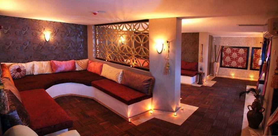 Oscar Beachfront Resort & Spa & Casino Кирения Экстерьер фото