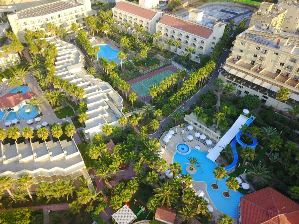 Oscar Beachfront Resort & Spa & Casino Кирения Экстерьер фото