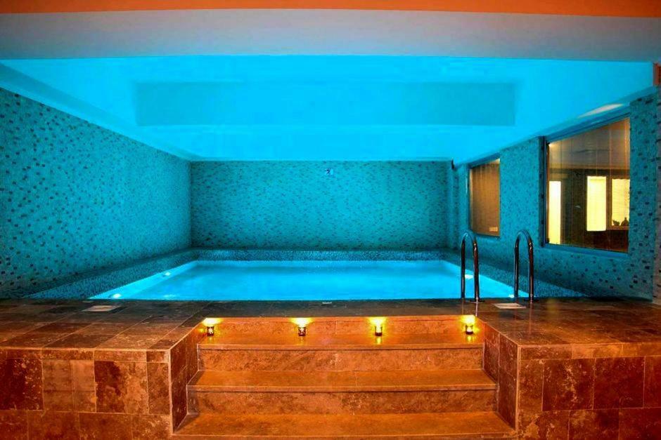 Oscar Beachfront Resort & Spa & Casino Кирения Экстерьер фото