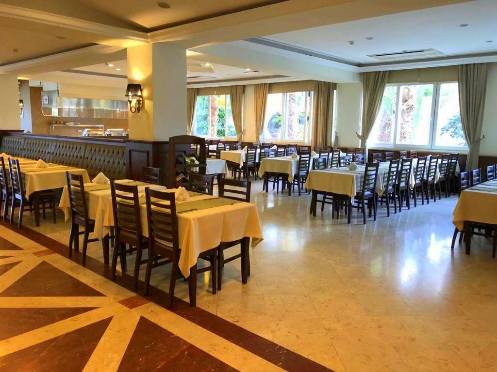 Oscar Beachfront Resort & Spa & Casino Кирения Экстерьер фото